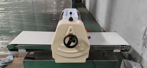 Testaio pesante per ristoranti con rulli da 370 mm e capacità di 80 kg
