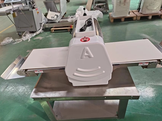 Equipaggiamento per la cottura della pasta da 75 kg 370 mm con capacità di rotolamento di 2,5 kg
