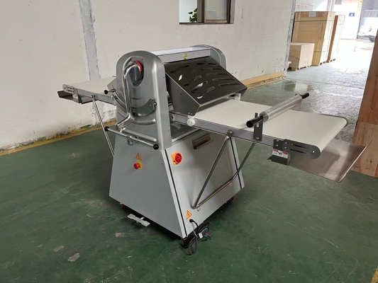 220V/380V Piastra verticale di impasto 6,5 kg Peso massimo di impasto Range di regolazione del rullo 0,5-38 mm