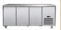 Unità di refrigerazione industriale con sistema di raffreddamento dell'aria per lo stoccaggio a temperatura controllata